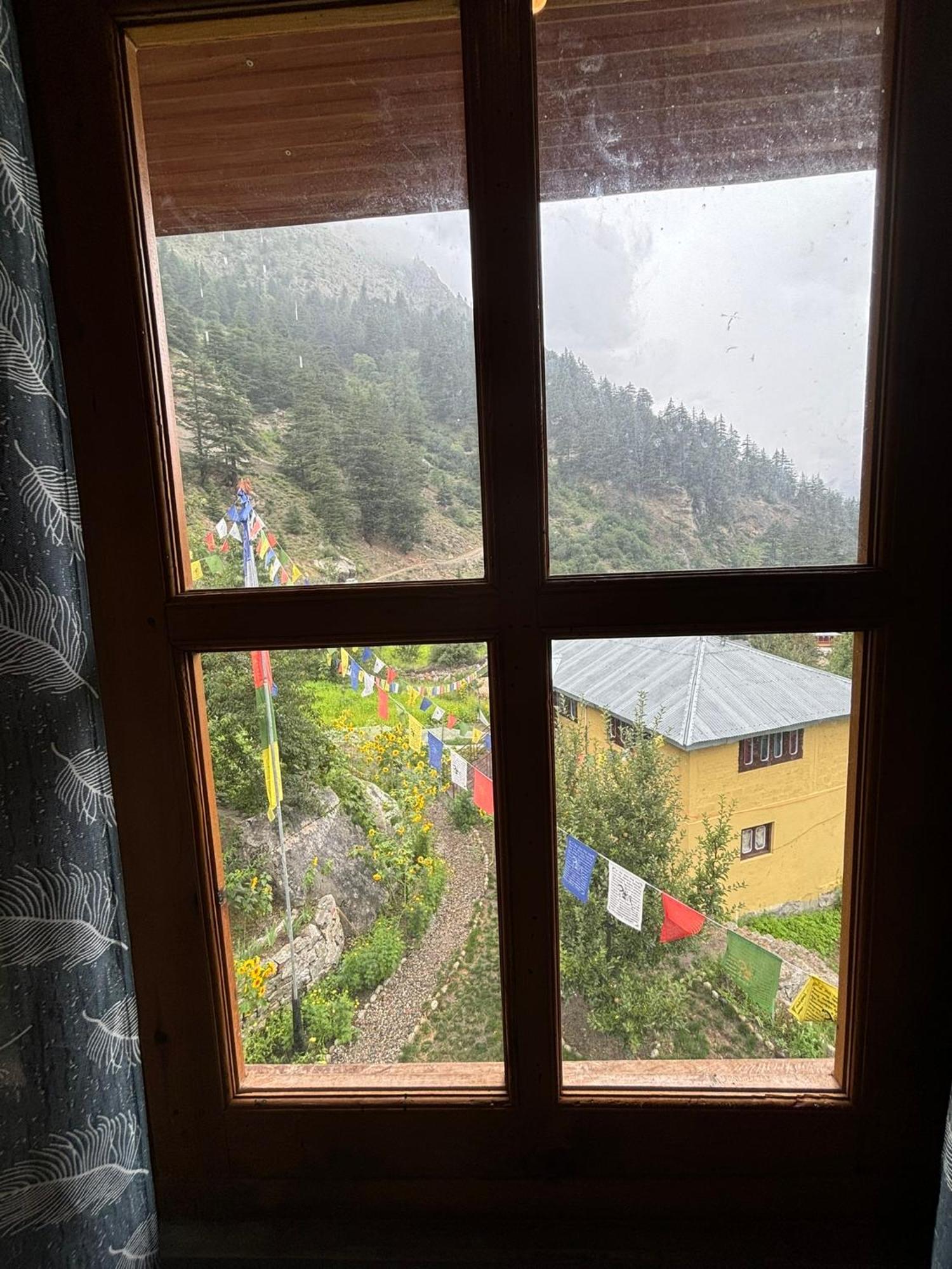 Toshim Homestay Sangla ภายนอก รูปภาพ
